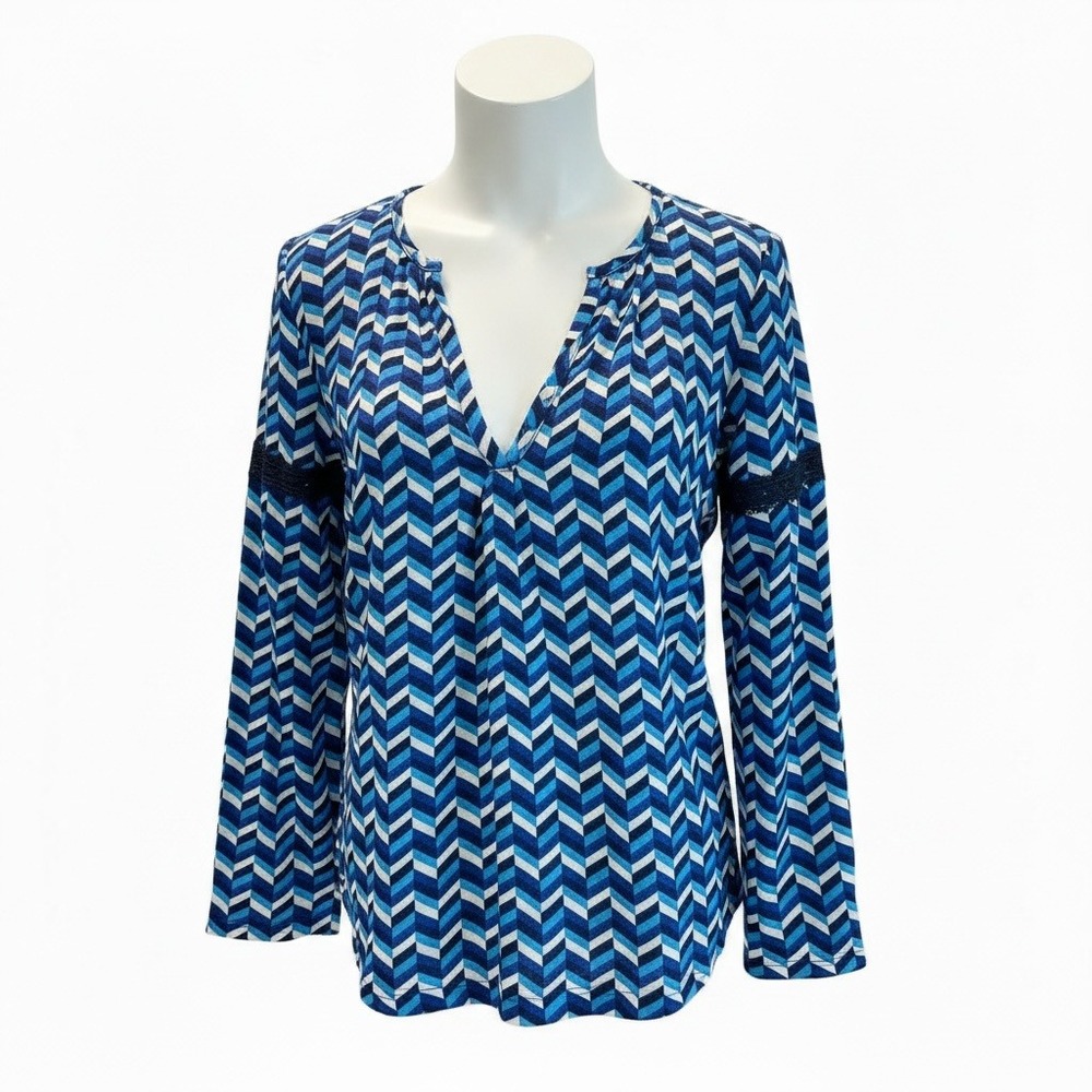 Como Blu Women XL Blue White Chevron V-Neck Blouse Crochet Flowy Lightweight Top